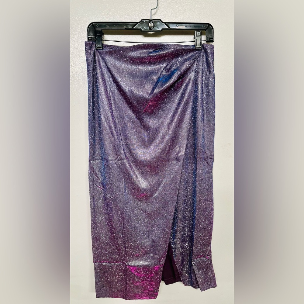 Lulus Pencil Skirt Size M Nwt!  Metallic Purple Silver Sparkly Slit In Front
